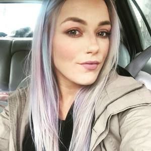 Meet your Posher, Amanda nicole